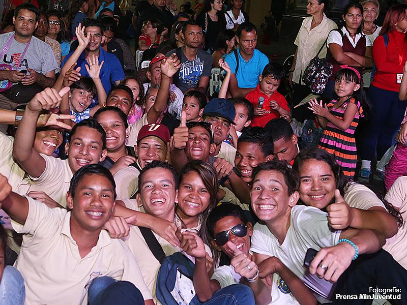 mindeporte_ve's tweet photo. ¡La responsabilidad de la juventud nunca ha cesado! #JuventudDeOro http://t.co/Zn1eEYSemp