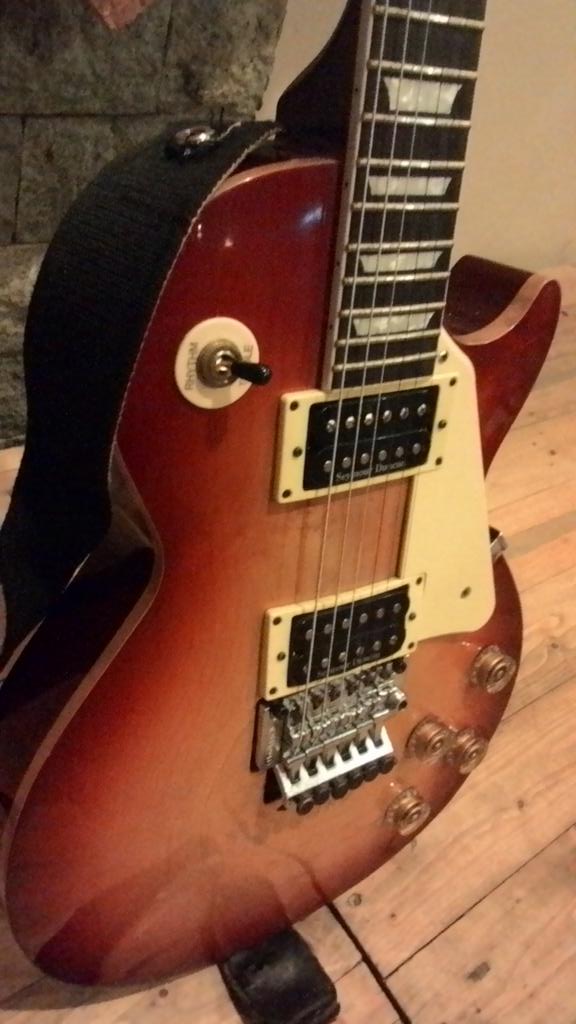 #gibsonguitars #lespaul #updown