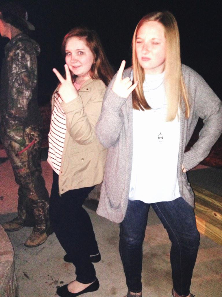 HAPPY BIRTHDAY 2 one of my best friends, the real riff raff. (aka Court) hope your day is awesome! 