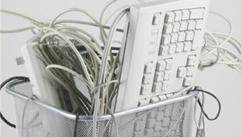 Sistena's tweet photo. Another year on the clock: How old is your technology? http://t.co/4IhtsoDifW http://t.co/3gRCbGUIlT