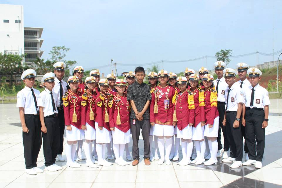 adibagus_98's tweet photo. Paskibra SMKN 6 Kab.Tangerang http://t.co/9ddtBN1EFZ