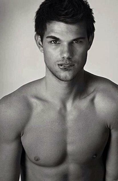 Happy Bday Taylor Lautner  