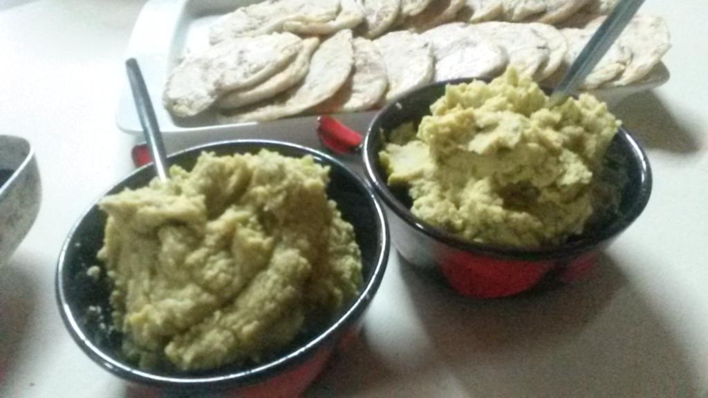 Bananenpannenkoek, groostrde hazelnoten, humus, knoflookkoekjes.. <a href="/TheFreeCafe/">TheFreeCaféGroningen</a> welkom va 18.00 detuinindestad.nl