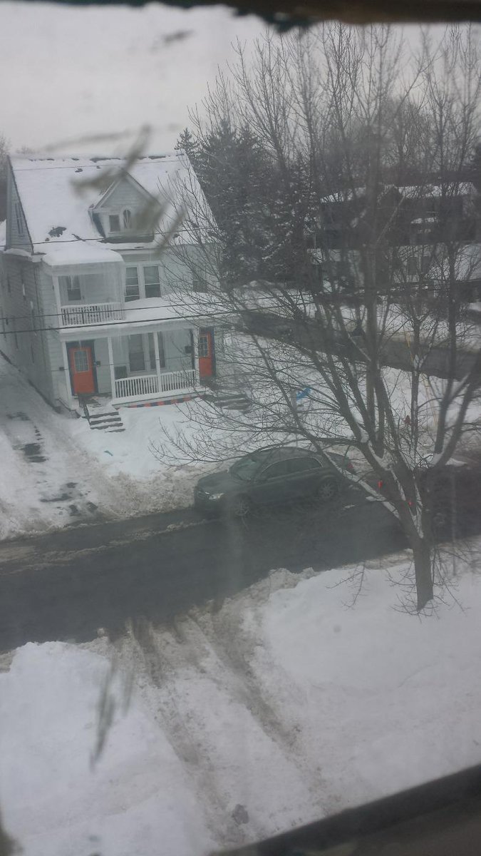 RealStephanieLS's tweet photo. View from my window. What does it look like from yours? #nifkin #cf122 http://t.co/K0tvqzuKO0