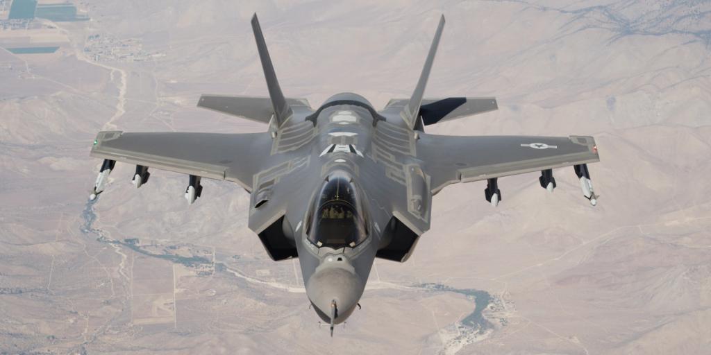 LockheedMartin's tweet image. We&apos;re partnering with the @usairforce to innovate for air supremacy at #AWS15: lmt.co/1AmHGoc