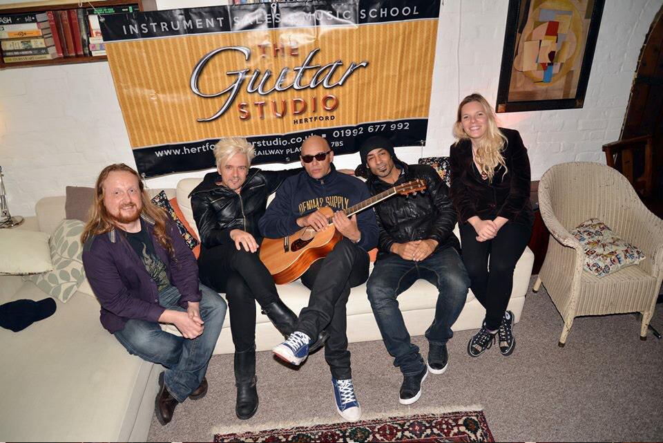 Jessicafunkjazz's tweet photo. @stueybonzo they performed at our shop so yeah, met the gang :) http://t.co/Yl4PVenCIc