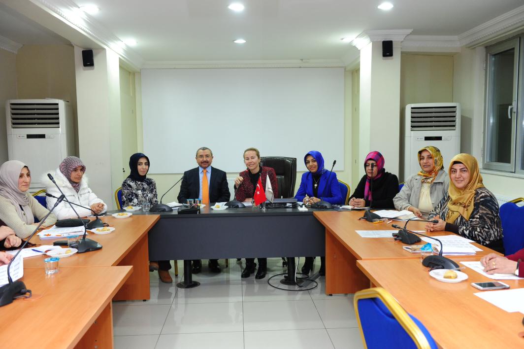 bbismailerdem's tweet photo. İlçe Kadın Kollarımızın düzenlediği toplantıya katıldık. http://t.co/A8KOaDXccz