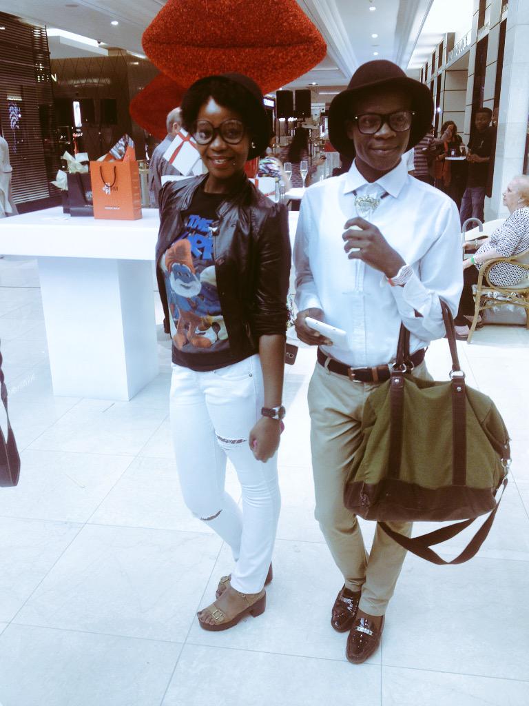 ELLESouthAfrica's tweet photo. Seeing some great Jhb style @HPCHydePark Fragrance event #streetstyle #ELLEHPC @zebrasquaresa http://t.co/zLHX0AZZ9P