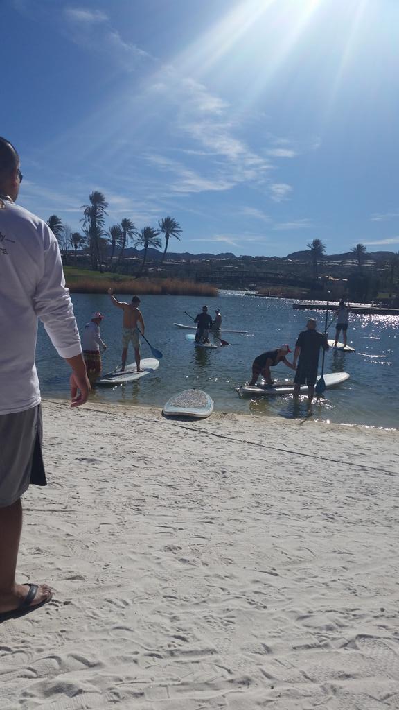 RogerJLHeureux's tweet photo. @AlohaInsider paddle board people rocking it! http://t.co/xWHQ0u4JQg