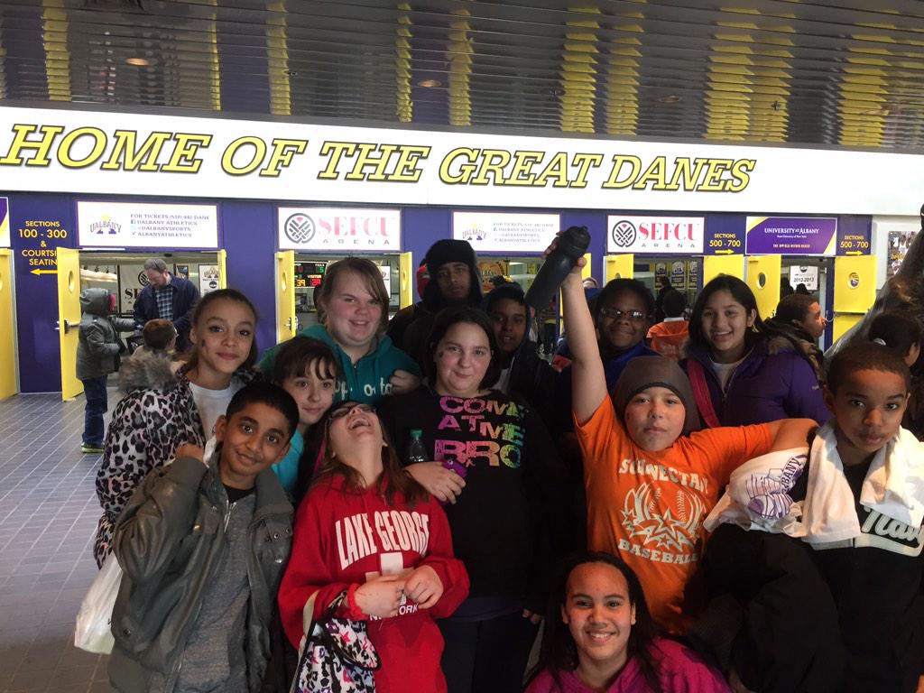 MrDeCarr's tweet photo. Great Day at @ualbany for #CommitmentToEducationDay! Special thanks to @UAlbanySports for the hospitality! http://t.co/R41c6dm0XX