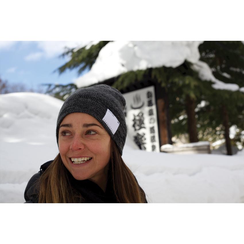 SCSnowcat's tweet photo. With the Spacecraft #DrawHere #Beanie, we're leaving the finishing touches up to you: http://t.co/0hTjgh37OR #jaPOW http://t.co/UVjtCMH7tk