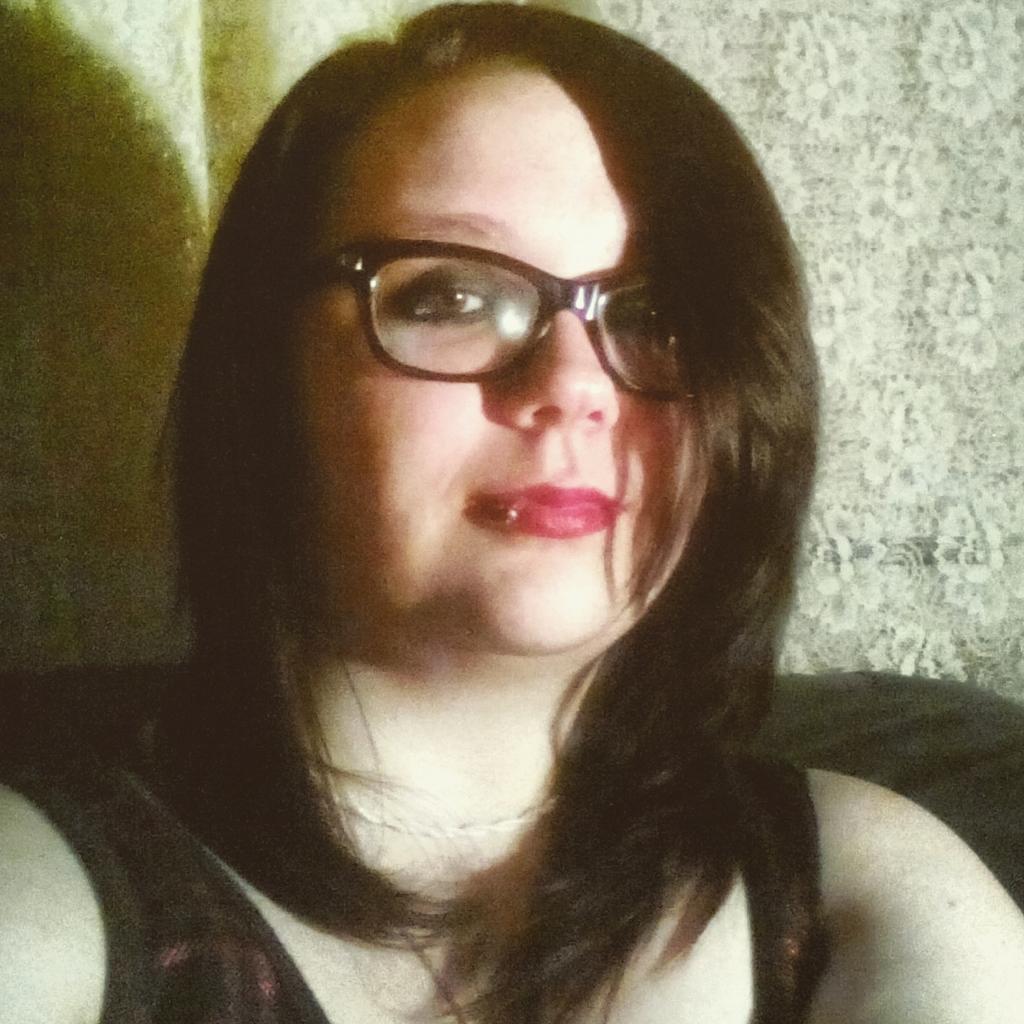 Makaylanauer's tweet photo. New hair cut 0.0 http://t.co/RnXn7ClJGT