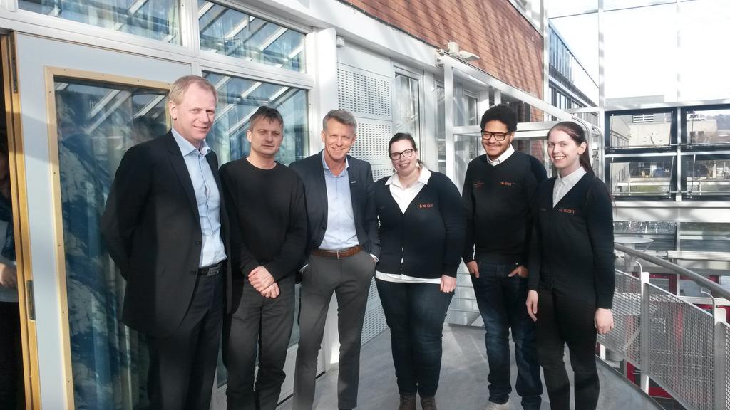 BergRindahl's tweet photo. Alltid hyggelig å møte vårt studentvennlige rektorat, alltid gøy å snakke om fusjon @StudorgTelemark #HiT #dialogmøte http://t.co/dBm6LVNYJC