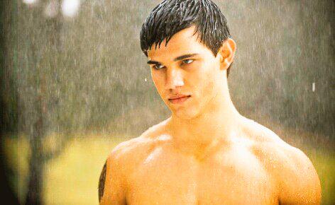 Happy Birthday to my
favorite werewolf Taylor Lautner I Love You
Tay .... 