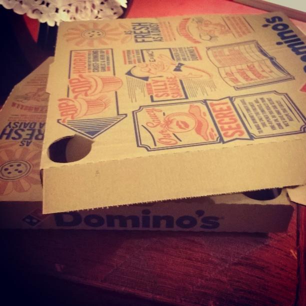 Interstate_Scot's tweet image. Some mixing session scran! What's you're favourite studio munchie?#dominos #pizza #scran