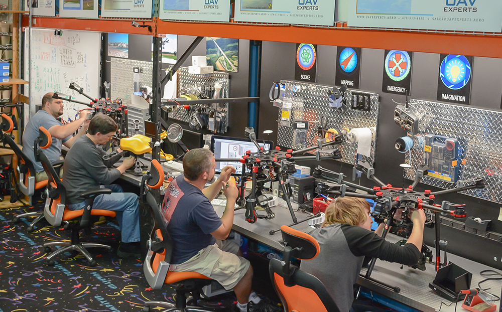 TheUAVExperts's tweet image. Our Tech Department is working hard! #UAVExperts #AtlantaHobby #DroneSupport #Drones #Multirotor #UAV