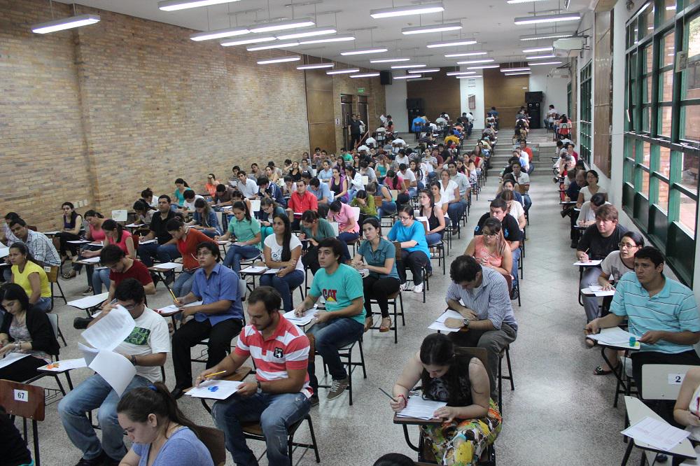 msaludpy's tweet photo. #CONAREM2015 Realizan examen para residencias médicas http://t.co/MGgtcZVbmW http://t.co/NA0wbRb8XI