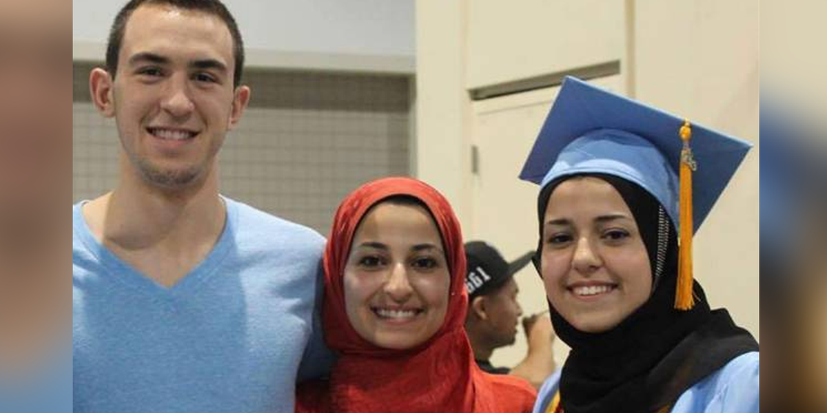 AJStream's tweet photo. #MuslimLivesMatter critiques mainstream media over #ChapelHillShooting coverage: http://t.co/3KbjhOdLDn http://t.co/clf3d2cW69