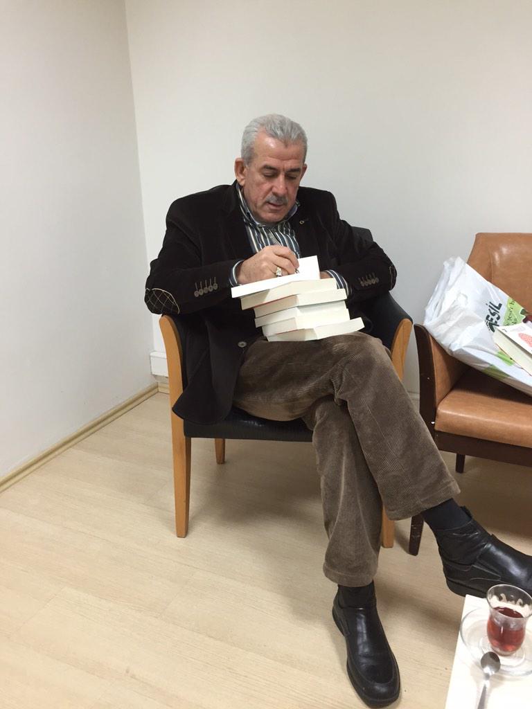 Mehmet Ali Bulut bu gece konuğumuz. Sizler için kitap imzalıyor. Yayında armağan edeceğiz. <a href="/ebruyuc/">EBRU YÜCEL</a> <a href="/GundemOtesi/">Gündem Ötesi</a>