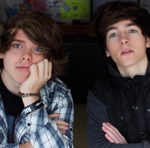 Pointer_potato's tweet image. HOW CAN 2 PEOPLE BE SO DARN CUTE 😭❤️@epPaulZimmer @epDannyEdge