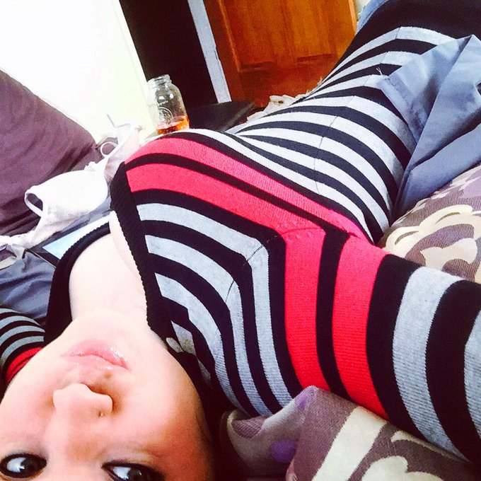 Seriously so fucking lonely tonight. I'm in one of those cuddle moods 😏 http://t.co/FJHvpi55QJ<a href="/tag/newprofilepic"class="tags"><span>#newprofilepic</span></a>