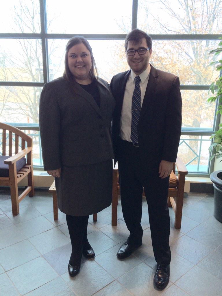 EIUCSA's tweet photo. Interview days are fast approaching! Here is an example of "what to wear" for  your interviews. #EIUCSA #CSADays http://t.co/5j7TD9ix0e