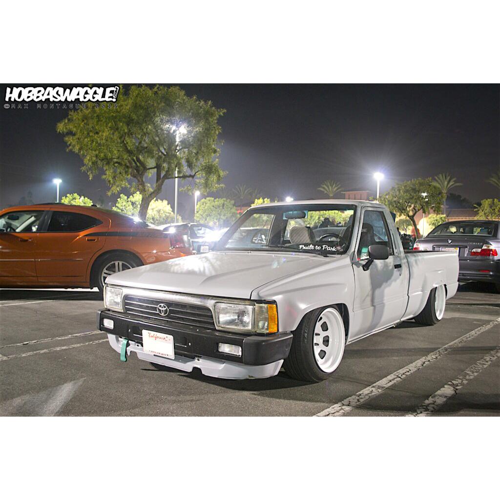 Hobbaswaggle's tweet photo. Hard-Parkin' Pickup ✊
#toyota #pickup #bigbangmeets #slammed #minitruck #builttopark http://t.co/0lL0DSgsbN
