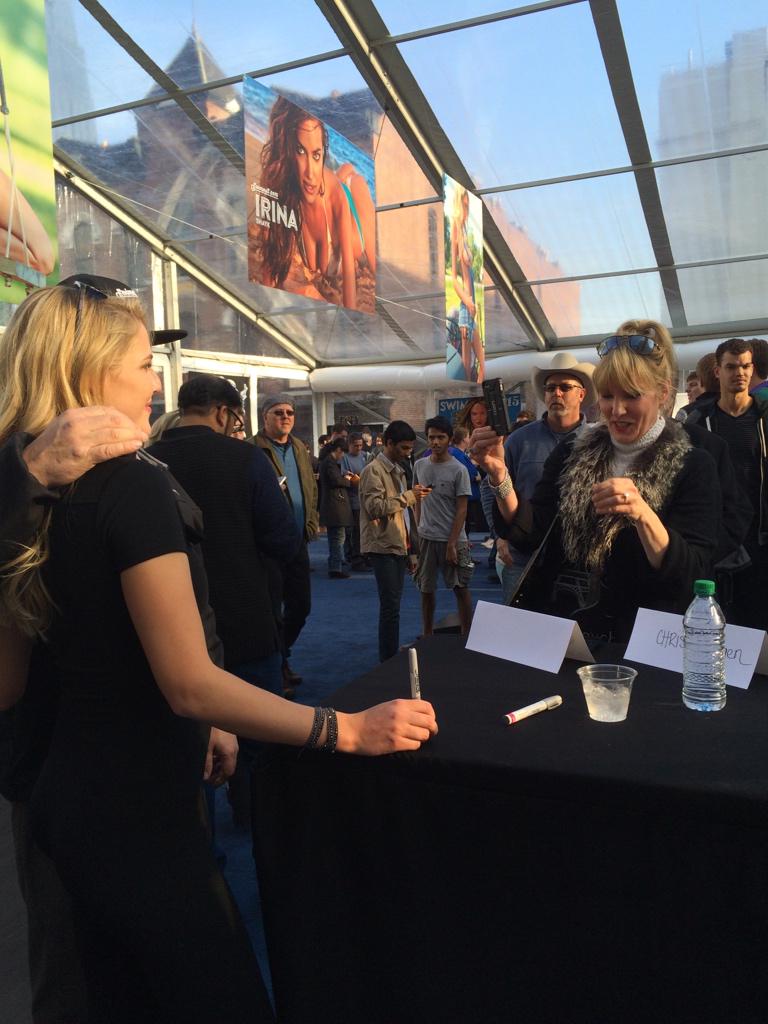 Signing autographs right now in #Swimville #SISwim @SI_Swimsuit http://t.co/bVuZeyV18l