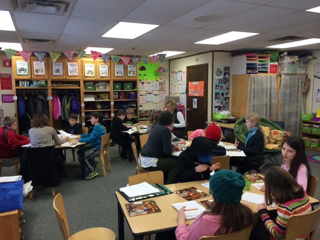 P2Greco's tweet photo. Informational reading groups: Taking notes and synthesizing main ideas while studying endangered animals #LymanR13 http://t.co/ETh1c74WQT