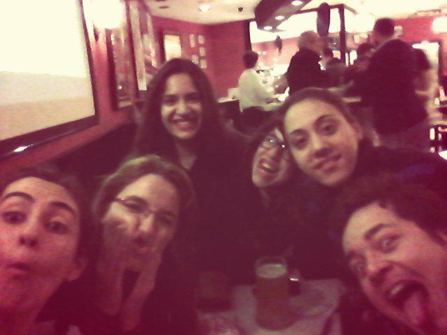 amandachm95's tweet photo. Con la cuchufleta sabrosona grasiosa cachorrita @_Letraherida_ @Juampa2sf @Jennifer210594 @Veriuss @racheel_rg http://t.co/QnuTqyj1MX