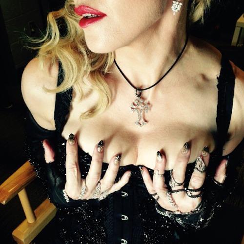 What an honor. #Madonna #Grammys2015 #GRAMMYs #RebelHeart #nails #nailart #nailsbyyoko