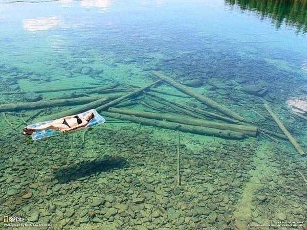 basicwhytechick's tweet photo. Flathead Lake, clearest water on earth 😍 http://t.co/WDchr7giUL