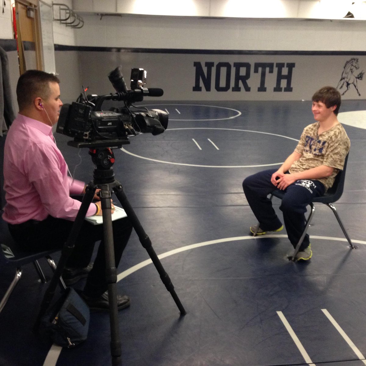 bvschools's tweet photo. Tune in to @Fox4kc tonight for @seanfox4kc's story about Patrick Chapman, a determined high school wrestler. @bvnnews http://t.co/CoM4MhGuTk