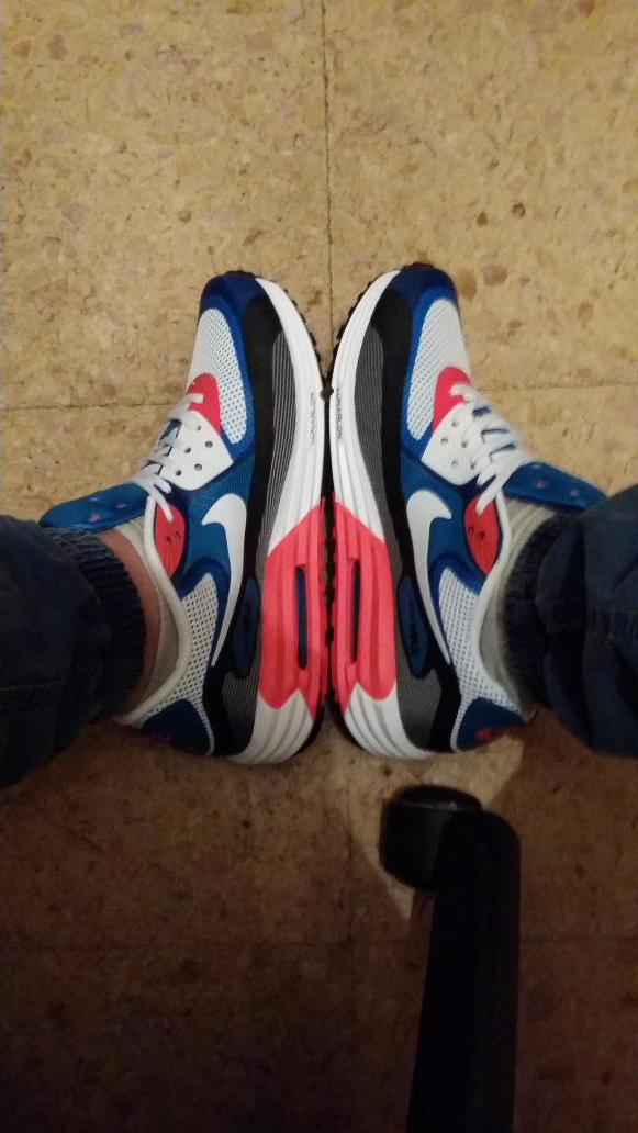 fer_98's tweet photo. Ya están aquí gracias a @todonewbalance muy buena calidad y muy fiable 👌👌 http://t.co/23jblOivgi