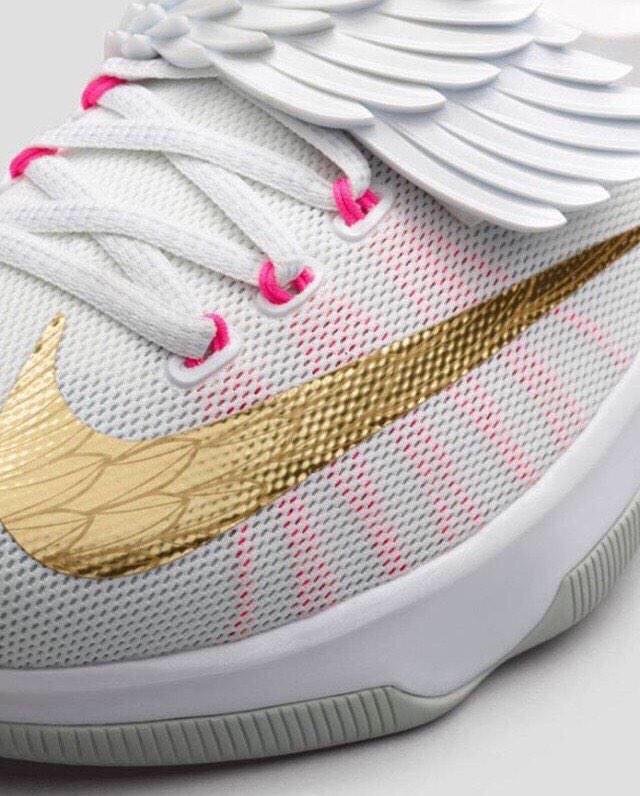 PickYour_Kicks's tweet photo. KD 7 Premium Aunt Pearls 😍 http://t.co/atxNdq7bja