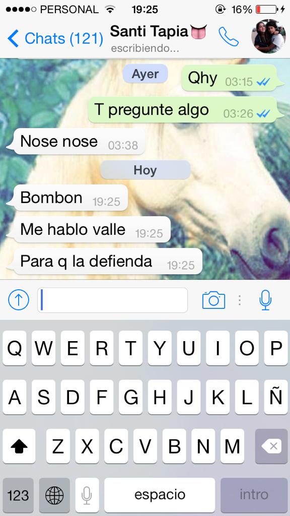 solsru's tweet photo. @andybinaghi @PipeBarrial_ @valenvalle @Jeroalazraki1 @luliieyman vallena deja de buscar a alguien para q te defienda http://t.co/pwSMAZ97EK