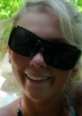 uhswiftie's tweet image. hi im becky