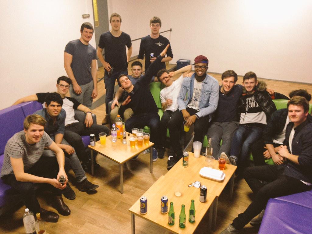 titansrufc's tweet photo. Smashing it in leazes #werunthisplace #sleazes #wemulticultural #startedfromtbebottomnowwehere http://t.co/uQJMiVLFoF