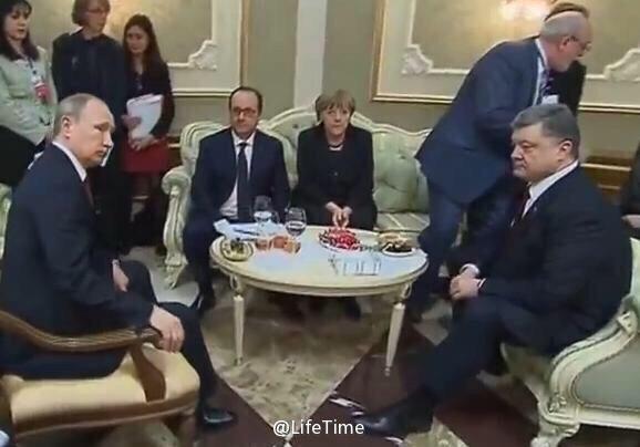 xiaomen's tweet image. A little bit funny. Look Like one of Beijing's neighborhood committees.