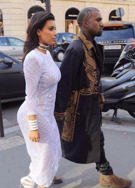 NineAgent's tweet image. Why does Kanye look like he's the most fearless warlock of all time
