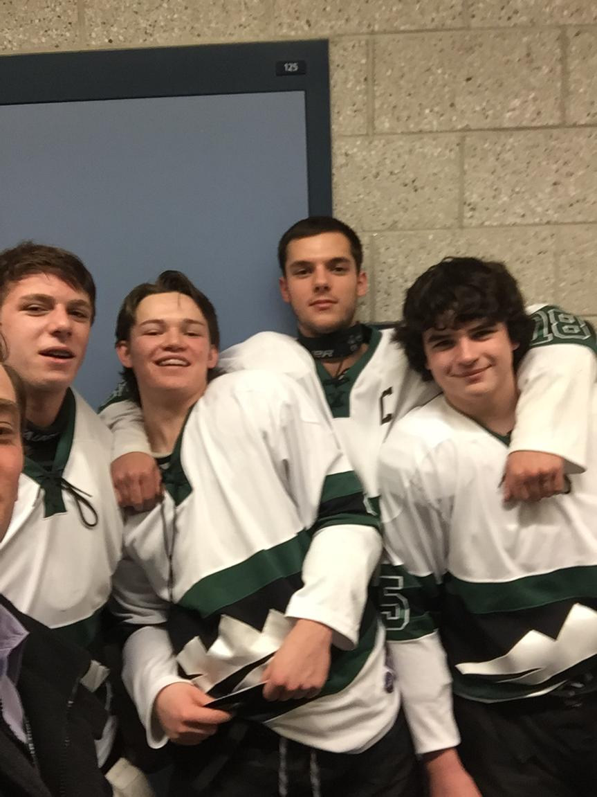 DrChrisLongo's tweet image. Waiting for the refs... so I snuck in a quick #selfie gone wrong. @WavePuck #needaselfiestick