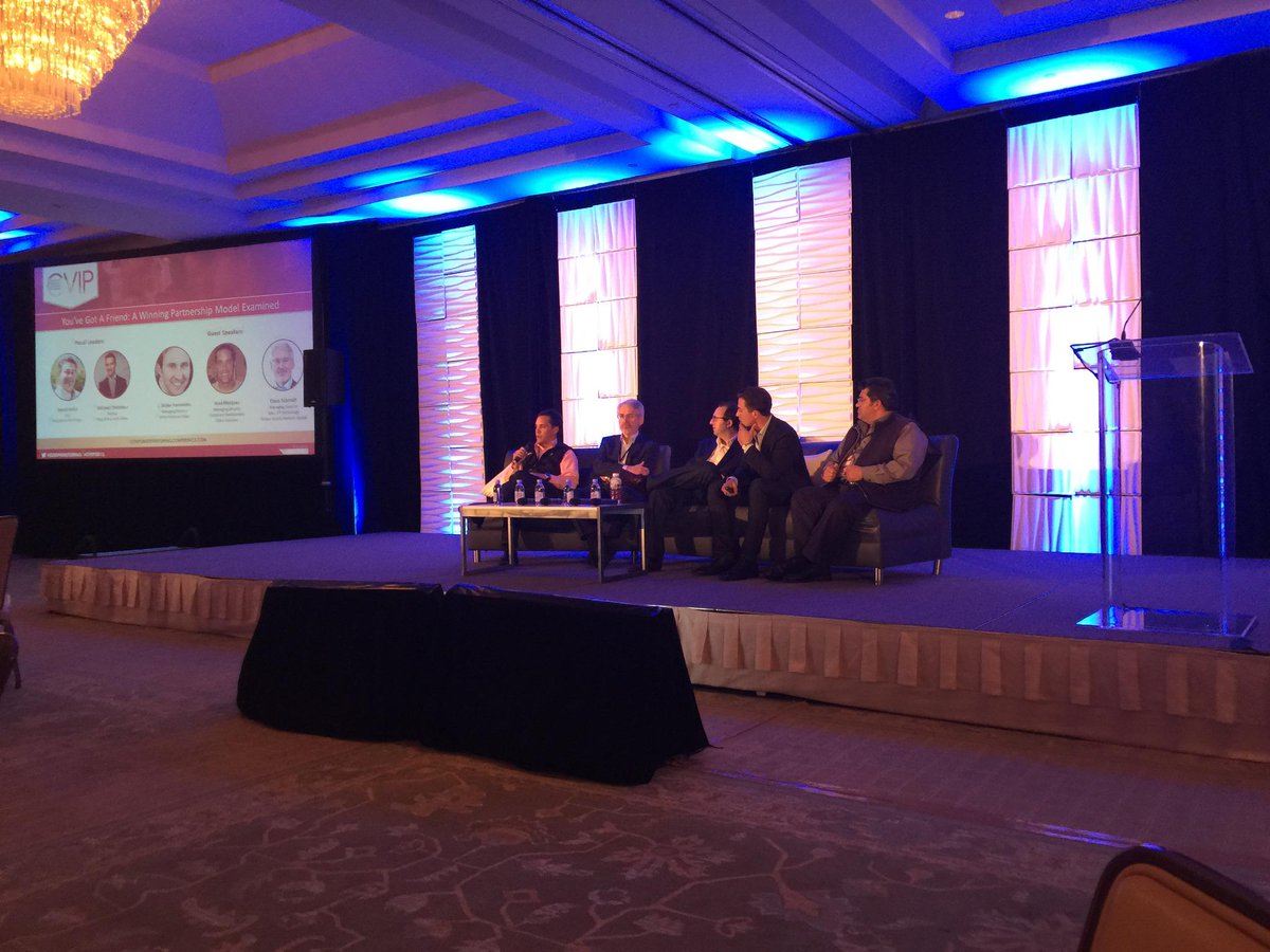 PlugandPlayTC's tweet photo. .@SaeedAmidi, w/ @PNPRetail's @themichaeljgo, + partners @USAA, @BoschGlobal &amp; @simonmalls at @corpventuring! #Plugin http://t.co/fuyZYwIOQZ