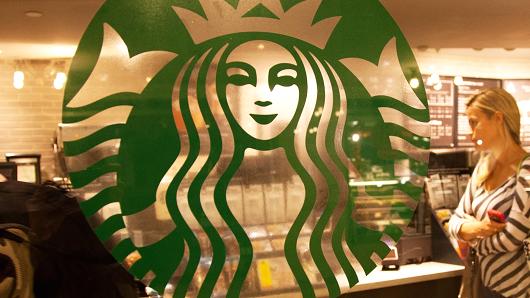 CNBC's tweet image. You will never believe who invented Starbucks' Frappuccino » cnb.cx/1uEyScl