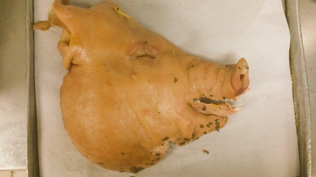 GavinGordon84's tweet photo. Head Cheese http://t.co/37sUDx9sQh