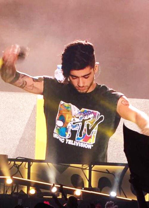 1DSurigao_PH's tweet photo. The boys on stage at the Suncorp stadium in Brisbane, Australia - 02/11/15 #13 http://t.co/Cnpsrpf0RZ