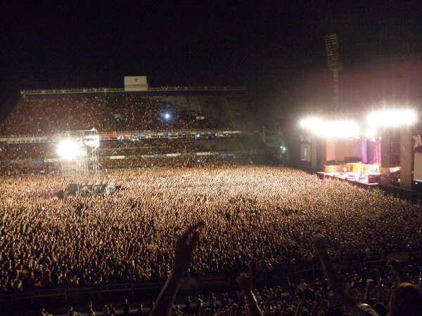 AntoooHoran's tweet photo. SI NOS CRITICAS NO SABES NADA! APRENDE A RESPETAR SABES... NOSOTRAS SOMOS UNICAS #ArgentinaLaVerguenzaDelFandom http://t.co/xbqO2vWO8W