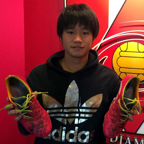 チャリティーオークション】浦和レッズ 山田 直輝直筆サイン入り