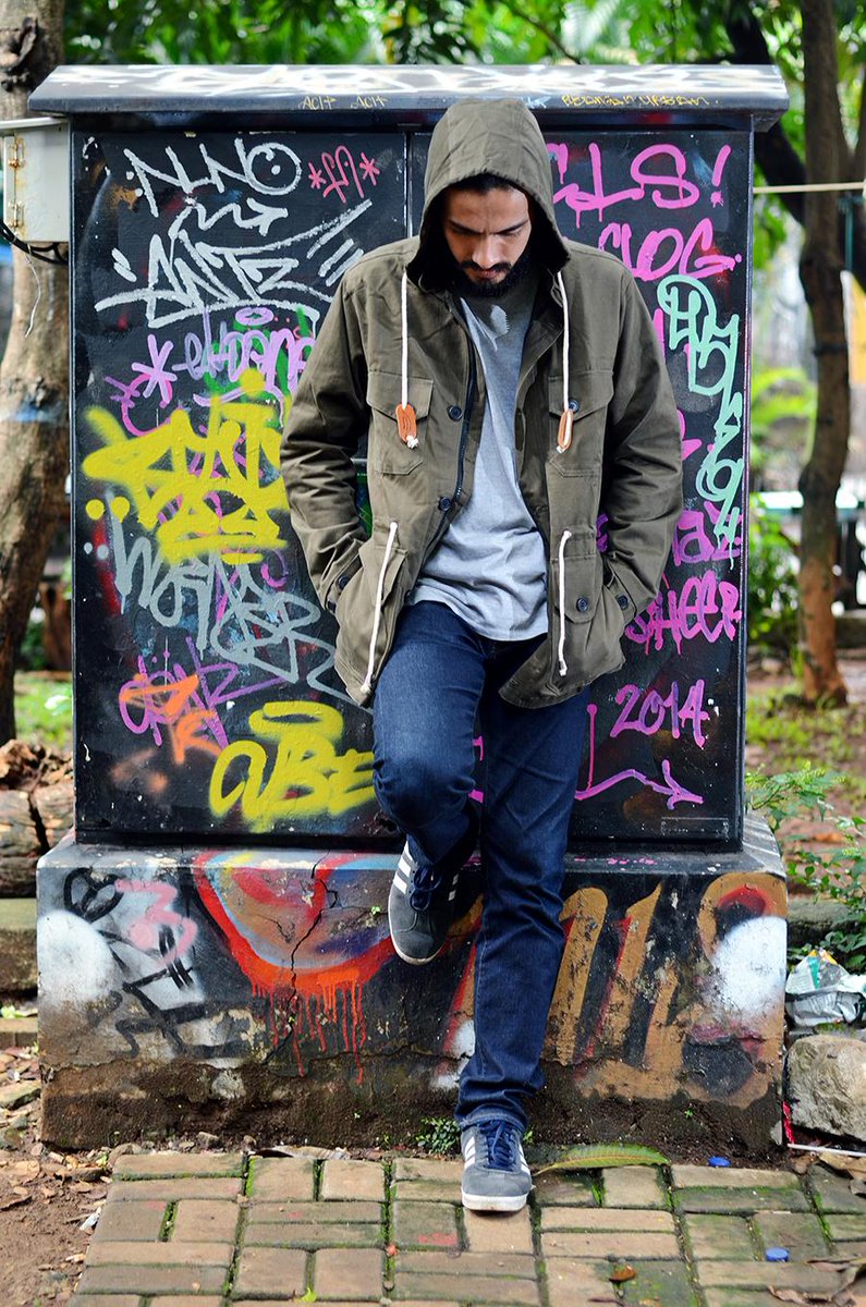 The Shift #Parka [dark green] by Unoraky.

Shop and learn more at unoraky.com.