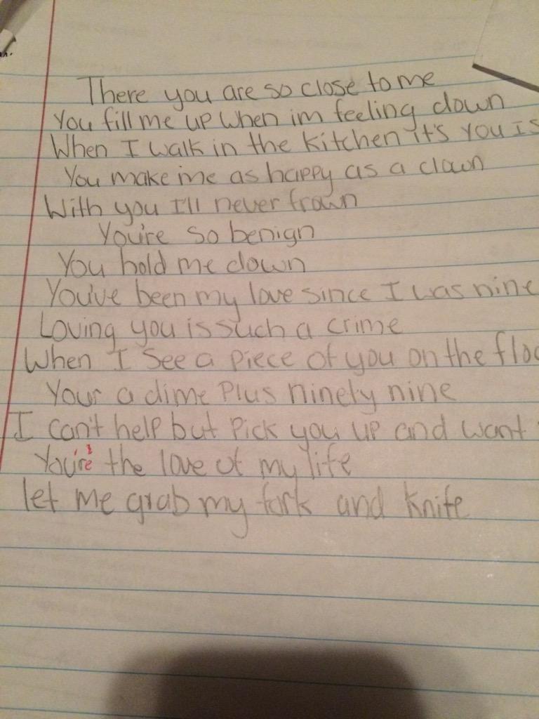 hfg21678's tweet photo. My poem about my love for food #englishclass #firstmonthofschool @Yourhighnessxo_ remember ? http://t.co/6kMhWT9yy9