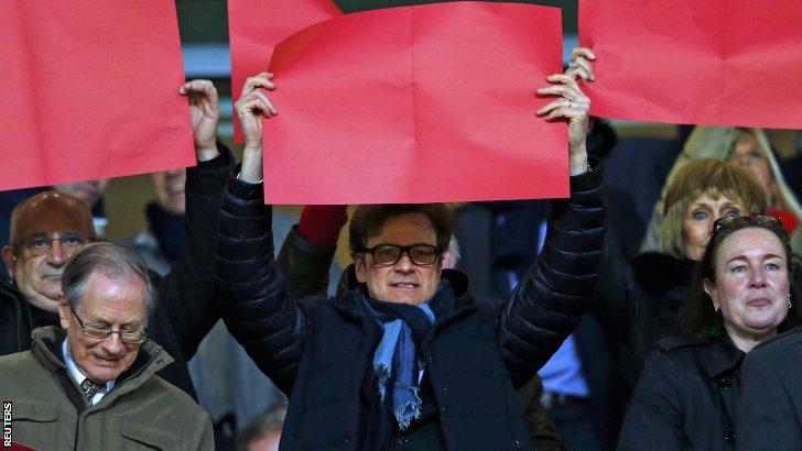 리빙포인트)틈새홍보) 콜린퍼스와 마크 스트롱은 유명한 아스날서포터입니다. 마찬가지로 아스날서포터인 닉혼비의 피버피치 영화에 함께 출연하...